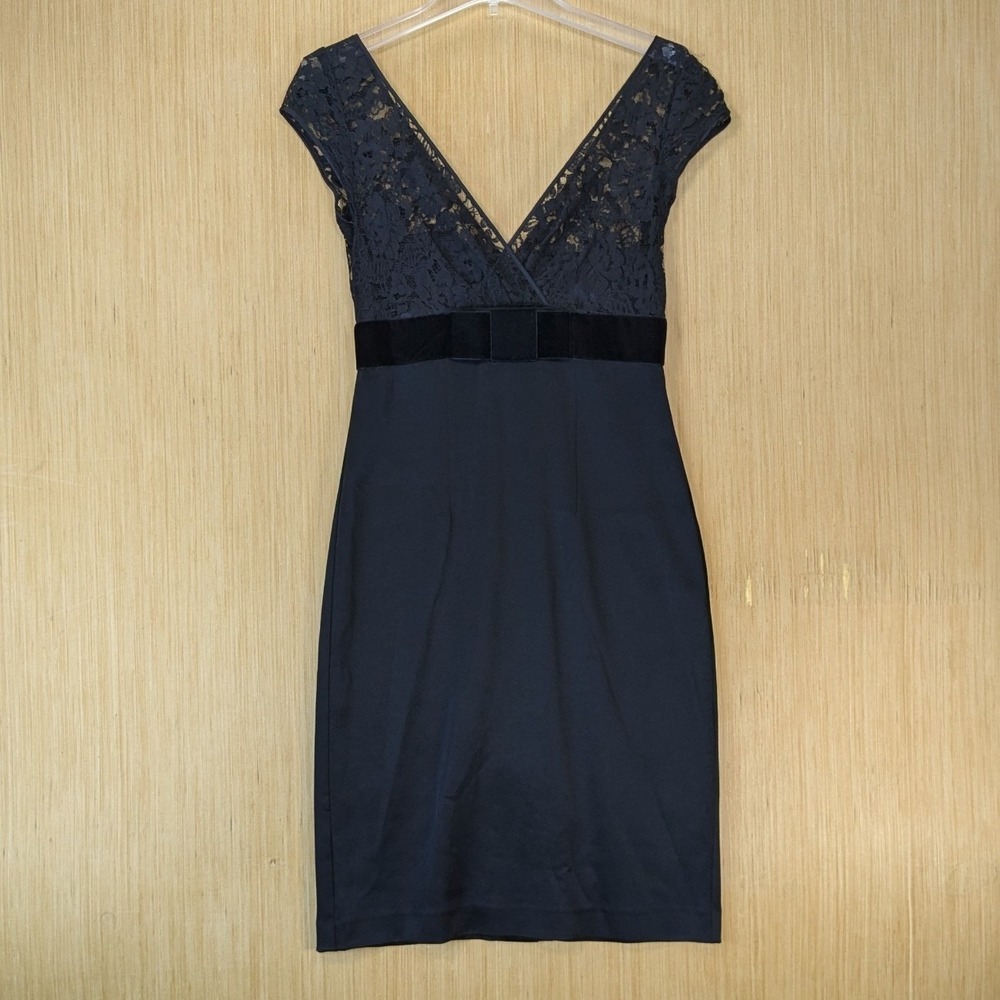 Banana Republic Twee Lace Satin Black Cocktail Dress Size 2 Velvet Bow V-Neck